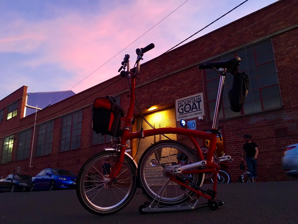 Brompton_MEL's tweet photo. Beer & pizza at @goatbeer #Brompton night ride #MadeForGoodtimes #Melbourne https://t.co/cfPlI22WsE