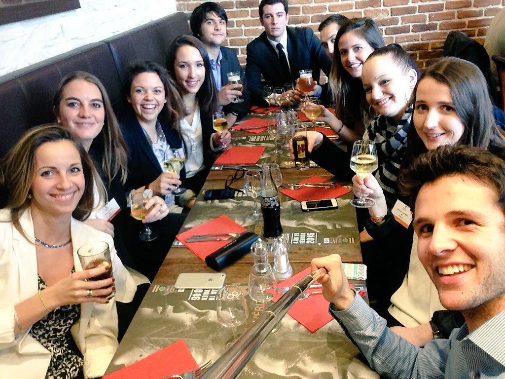 cblancha18's tweet photo. 12h40 : santé aux gagnants #essecdwc #digeatal #foodcomlab @albanepgt #driveyourway  #digeatal https://t.co/mTyQ7aYAik