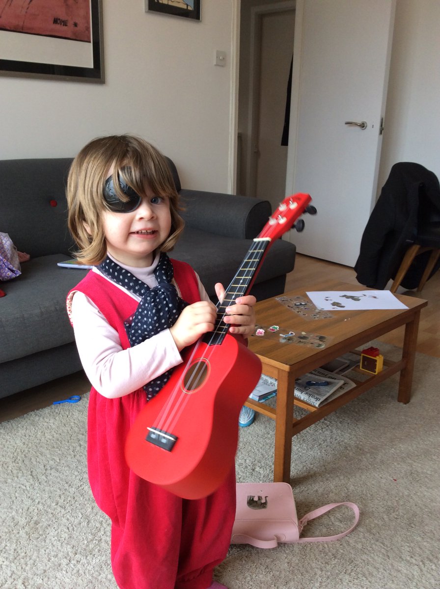 James_Barry_'s tweet photo. First #Blackstar listen. Excited! Here's my daughter dressed as Rebel Rebel. Big @DavidBowieReal fans in our house. https://t.co/M4eBgxu5iR