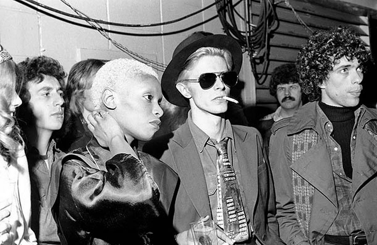 Born in Brixton on this day in 1947 #HappyBirthdayDavidBowie
youtu.be/HSH--SJKVQQ