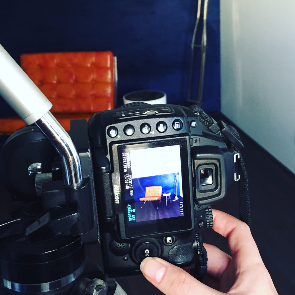 studio_mind's tweet image. Photoshoot of my latest styling project with @bvlieland #studiomind #velour #office