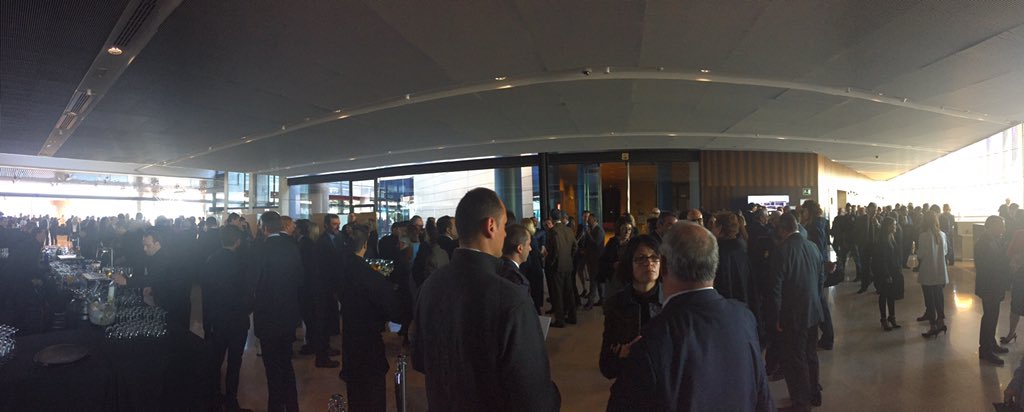 SergioRizzo75's tweet photo. #OAMI2016 New Year cocktail, great way to start a very exciting year for IP professionals https://t.co/TDFIXfnqYH