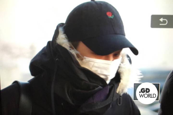 bochayabn's tweet photo. □airport #GD

20160109 #BIGBANG [MADE] 2016 
World Tour in Osaka, Japan 
@ Kyocera Dome #GFRAGON

(c): weibo https://t.co/44X9rlmhsH
