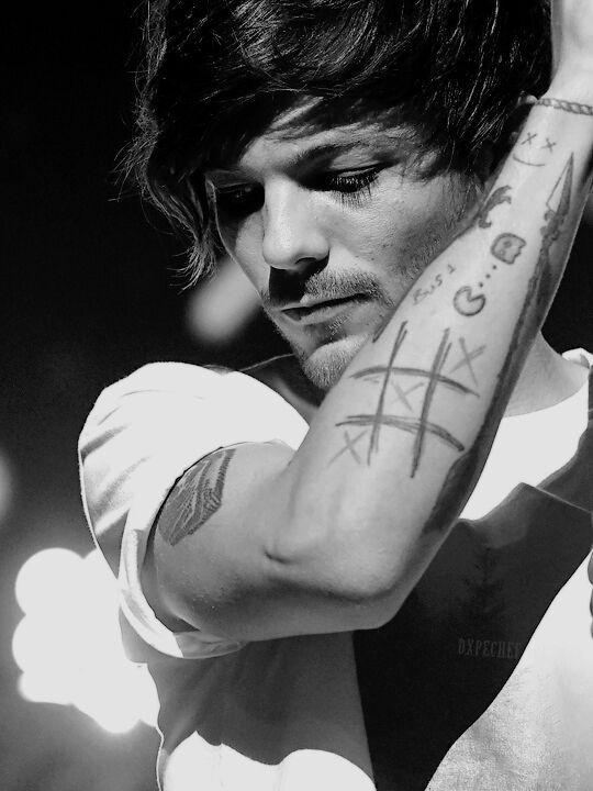46_cullen's tweet photo. "Define Happines "
Louis William Tomlinson ♥
#DirectionersShazam
#VideoMTV015 One Direction https://t.co/Elbh9Iw7h5