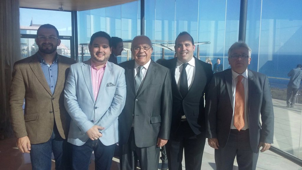 Cs_Elche's tweet photo. Nuestros concejales @CaballeroElche @Sempere_Cs junto con @manresab @JuanfraPolitica y Fernando García en #OAMI2016 https://t.co/jBp3Kn3QwF