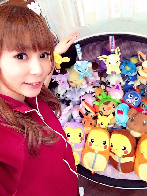 周年の中川翔子 在 Twitter 上 ぽけんち 毎月ポケモンインテリアが変わってるの気づいた たのしいなあうれしいなあ ポケんち T Co Mgc8voqrce Twitter