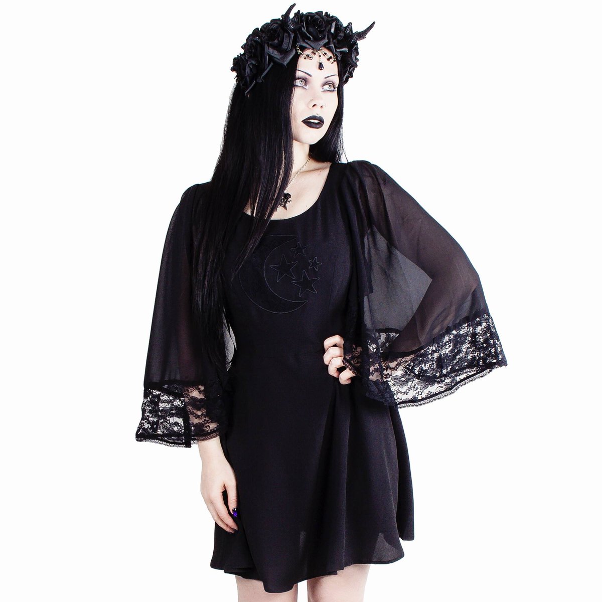 ReeRee Phillips  Gothic fashion, Gothic fashion victorian, Gothic outfits