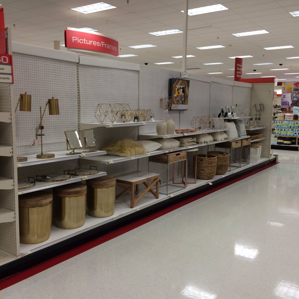 dairaliz's tweet photo. Trend runs are looking full! Loving the fresh spring colors! #Flexedandfull #vmllife #t0530 https://t.co/2Oc1qOtP1a