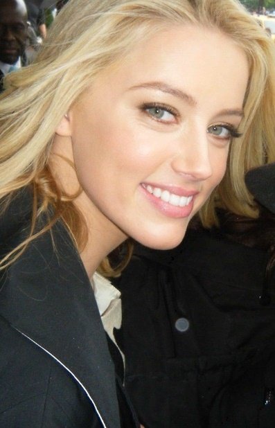 LightlingFly's tweet image. Folk Club Festival out in Nettlebed today was well worth the trip! Happy to be back home though - so tired.