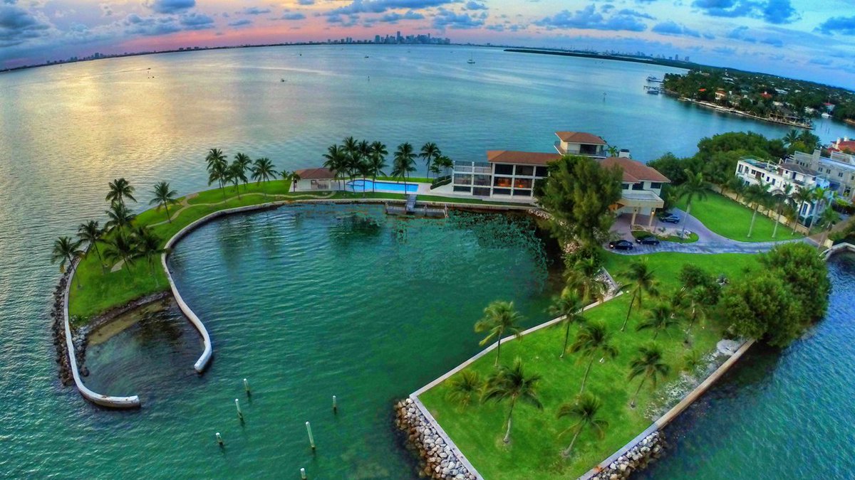 S. Fla. property sells for $47 million... take a look at the historic estate bit.ly/1O97c5F https://t.co/fGfLXnAoD5