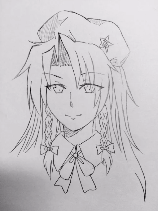 綾瀬川さん美鈴!(@alufald2 )
写真と、あとシャーペンで線をなるべく綺麗に描けば雰囲気出せるのではないかと思ってやってみたのですが…どうかな 