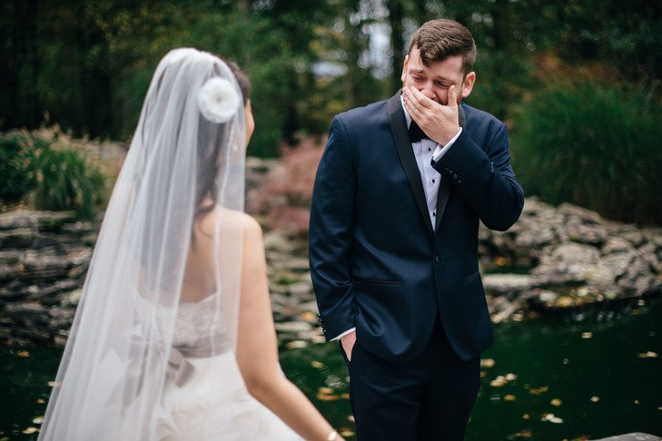This first look is giving us all the feels! knot.ly/6013Bnx4S