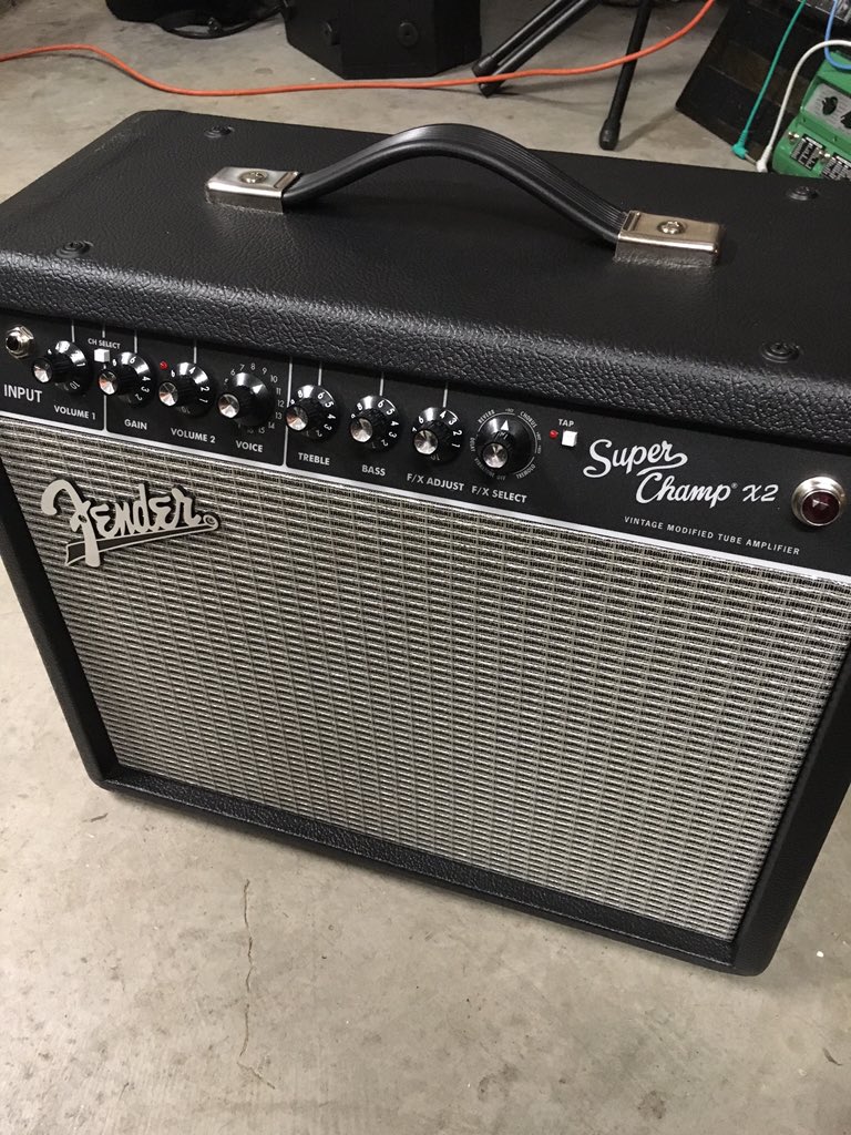 GodDamn88s's tweet photo. Loving this new amp #fender #Superchamp https://t.co/e6Z2PAxUkJ