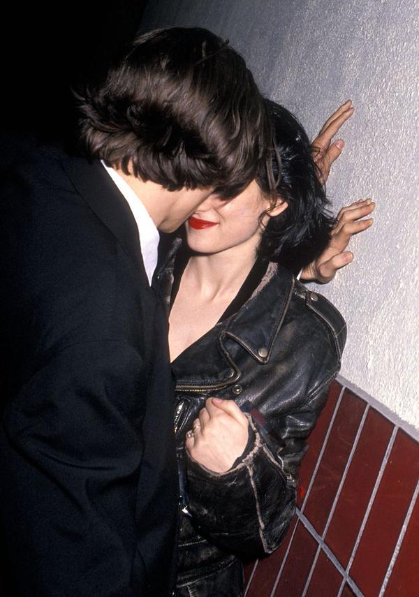 HistoryInPics's tweet photo. Johnny Depp and Winona Ryder. https://t.co/tkV8rXtS7a