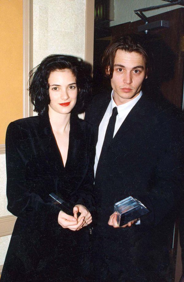 HistoryInPics's tweet photo. Johnny Depp and Winona Ryder. https://t.co/tkV8rXtS7a