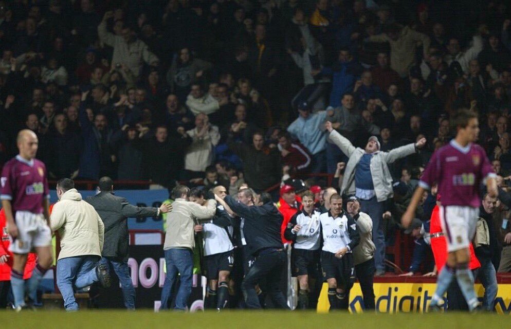 RvN1776's tweet photo. #MUFC #Comeback #FACup #Kit #Becks #Oli #AwayFansGoingMad ❤️⚽️ https://t.co/ld5m9meoaA