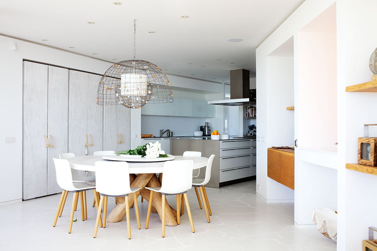 greekbcn's tweet photo. Un proyecto en Ibiza de nuestra diseñadora Berta Roca, cocina de la semana en @HouzzSpain https://t.co/f2G9c4VYVs https://t.co/dhHIIcbR8F
