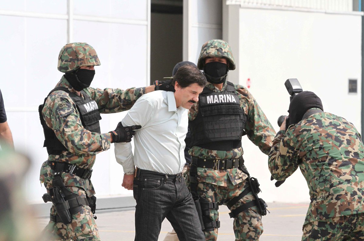 MVSNoticias's tweet photo. ATENCIÓN #Envivo @Cachoperiodista con los detalles de la recaptura de Joaquín #ElChapo Guzmán 102.5 FM #audio #video https://t.co/eh1e2bg0Li