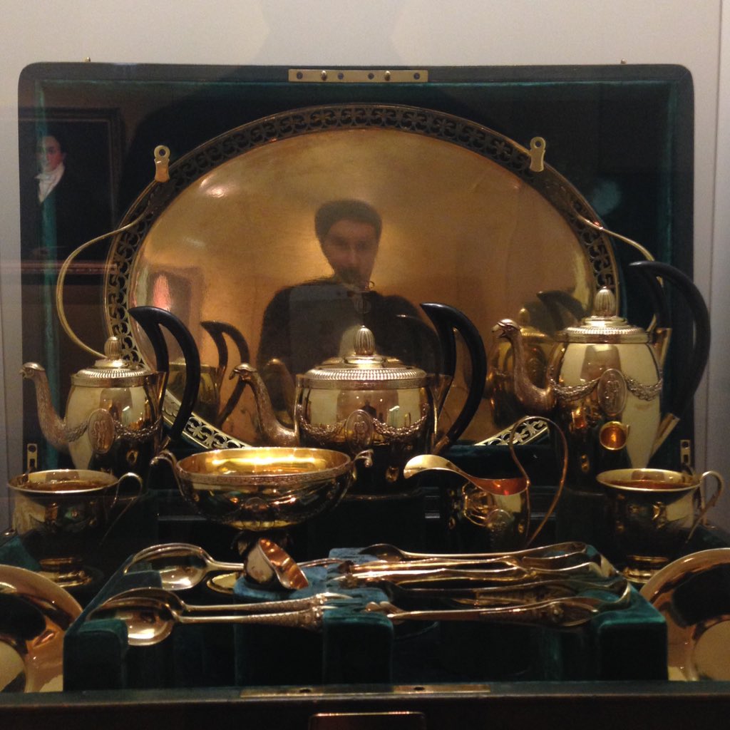 kulturfritzen's tweet photo. #museumselfie empire. #grassimak https://t.co/cLQfvWCkfU