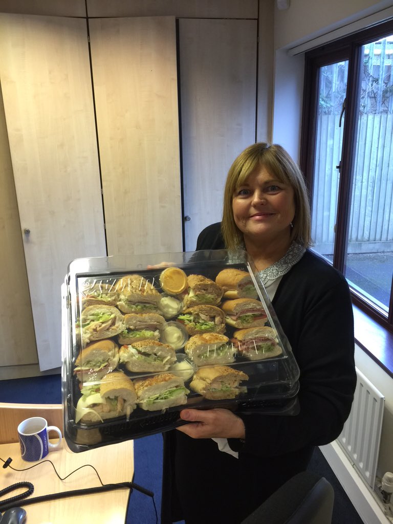 Michelle_P_999's tweet photo. How lucky are we?  Yummy! Thank you Mr Shaw.That's my lunch,What did you get for the rest of our lovely hubsters? 😘 https://t.co/NkZb7oY2cE