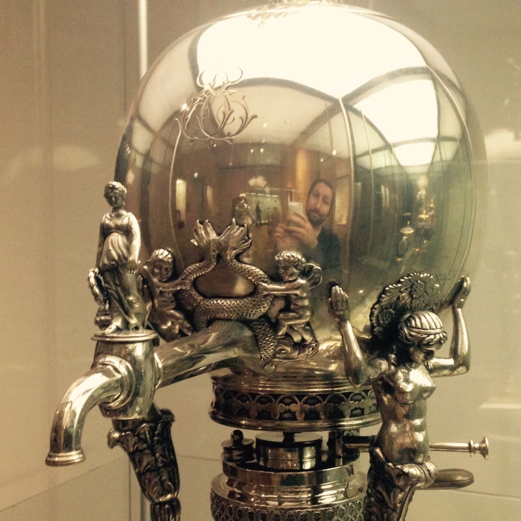 kulturfritzen's tweet photo. #museumselfie auf silber.
um 1817.
#grassimak https://t.co/O7aOw27QRU