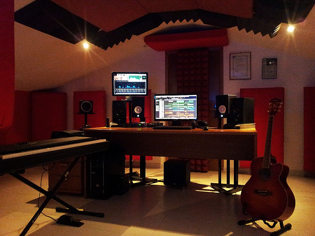 Bedtracks's tweet photo. BT composer @marcopesci shares his beautiful studio space. Read more: https://t.co/RnFYx6t4oz #WhereTheMusicIsMade https://t.co/1yIub7bf2f