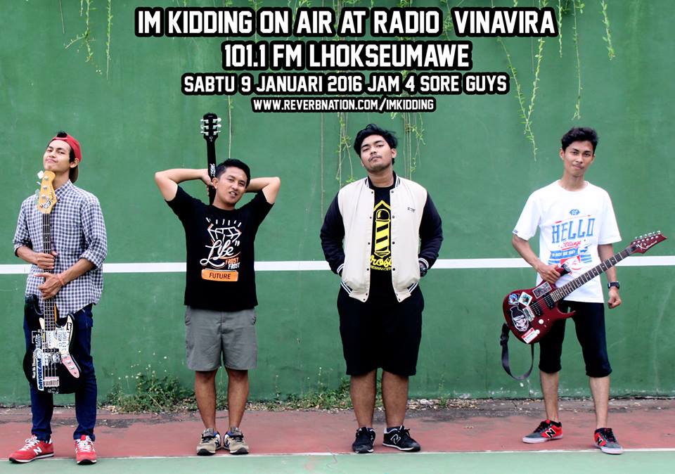 Kiddingofficial's tweet photo. Besok di Vina Vira 101.1 FM Live Acoustic Jam 4 Sore- Selesai https://t.co/bcQlZiqqJ5