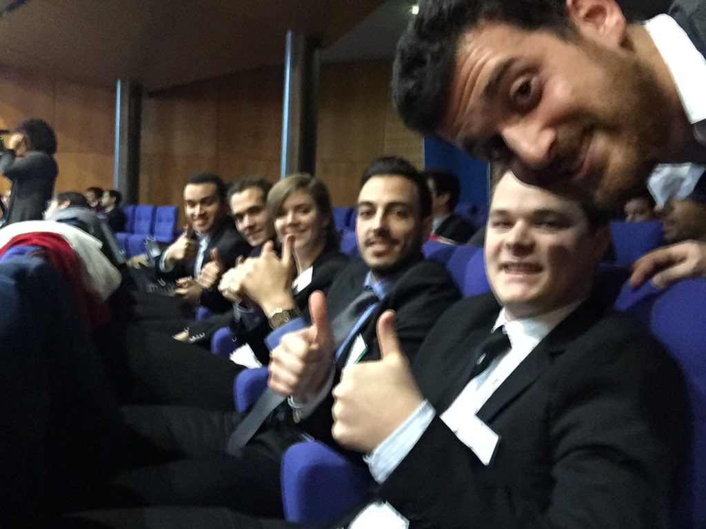 TheMindClub's tweet photo. Ça ne s'arrête pas !!!!!
#essecdwc #mindclubdwc #DMT2M #pioneeringspirit #nousrejoint 
#skyisthelimit #ouvaton? https://t.co/2FvmiCUgQu