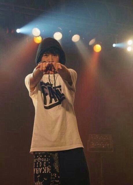 GENE07_EXILE's tweet photo. @GENE07_EXILE 
可愛くて、喋りだしたらうるさくて、演技も頑張ってて、でもオンチで、人懐っこくて、メンちゃん大好きで、でも態度でかくて、ダンスのことになると誰よりも真面目で、変に難しい言葉使いたがる佐野玲於が大好きです。 https://t.co/OC1XeVkJwc