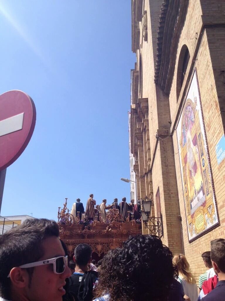 HuelvaSSanta's tweet photo. Recuerdos de un DOMINGO DE RAMOS de la Hermandad de la Sagrada Cena de Huelva, @SCenaHuelva (7): https://t.co/7HqYu0ErYs