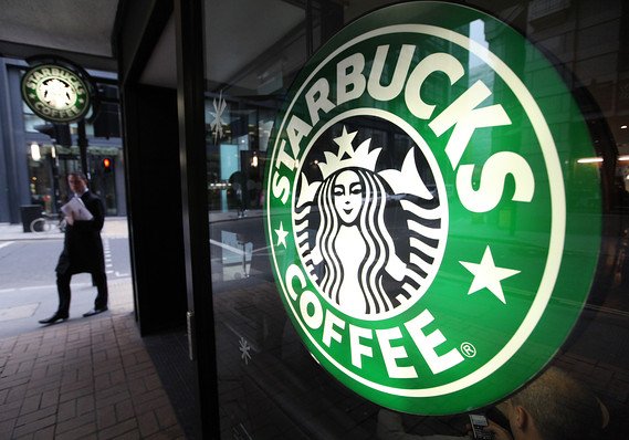 localtunity's tweet image. Coffee isn't the only thing @Starbucks does well. See how they've also mastered gift cards:  on.mktw.net/1SceDvT