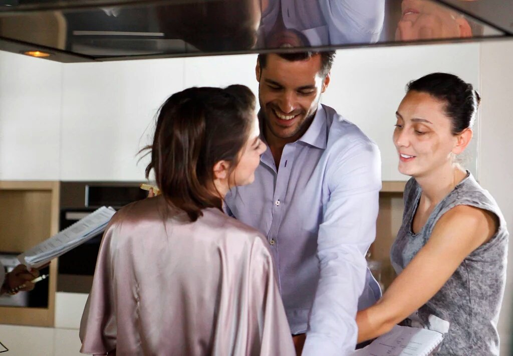 TatTugba's tweet photo. #KirazMevsimi🍒🍒
#ozser 💞💞

@ozgecangurel 
@SerkanCayoglu https://t.co/IixtJa3m9X