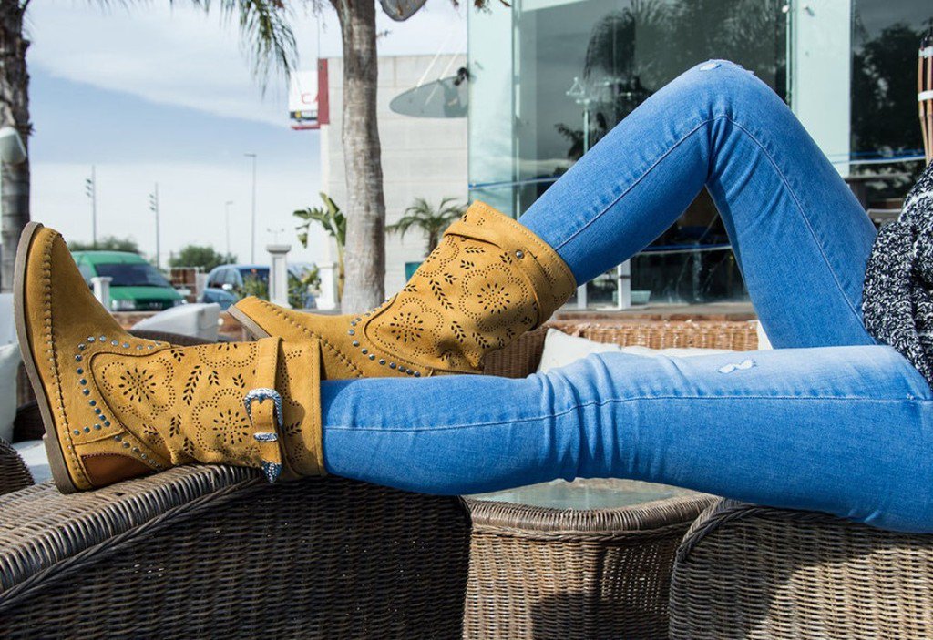 pishoes's tweet photo. Un avance de la tendencia para este año 2016. Estas botas por 31,99€ gastos de envío inclu… https://t.co/8iOBboRbXH https://t.co/PpYgPjPoZ6