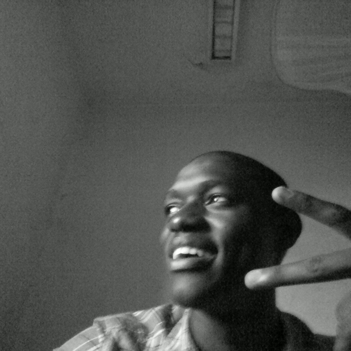 AyesigaSamson's tweet photo. Well TEEM002 is done.....#ma room https://t.co/qwV9cVsQ6D