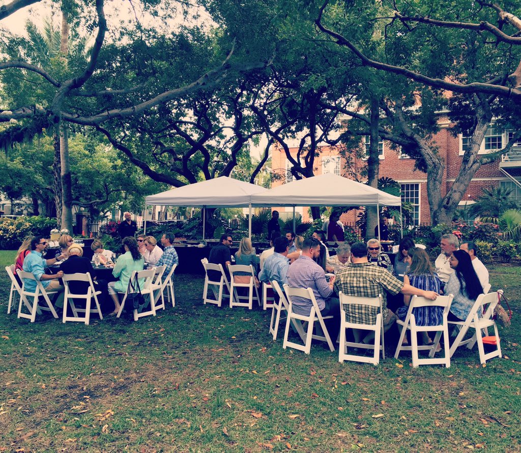 DestWedPro's tweet image. Welcome Luncheon. #greenberetwedshisbae