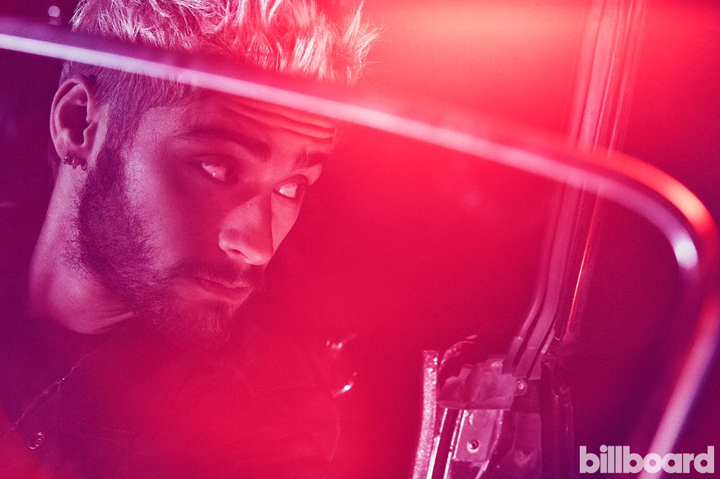 billboard's tweet image. Check out this new 📸 from our #ZaynOnBillboard cover shoot.