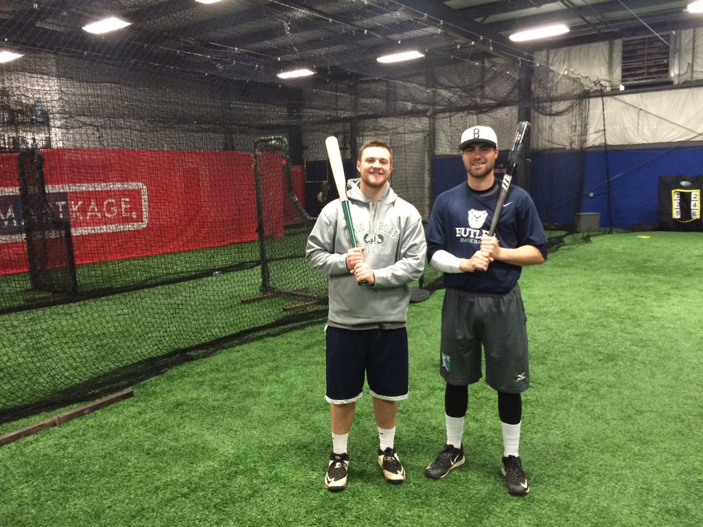 RoundTripperAca's tweet photo. Our boys @T_Giannini14 and @G_Christman22 reunited at @RoundTripperAca over Christmas break #StillTeammates https://t.co/oeSJNgph5k