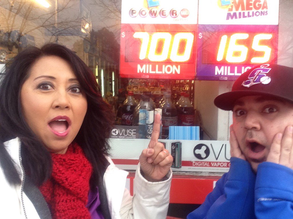 TinaMacuha's tweet photo. $700 million. #Powerball #visualize #iamvisualizing #stillvisualizing @GoodDaySac @1051KNCI @thisisgarcia9 https://t.co/QY4mep7LnP