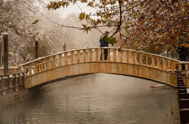 tarza______'s tweet photo. A warm welcome to cool #winter ☔️❄️🍂
#kurdistan #slemany #sarchnar ❄️☃❄️☃ https://t.co/WS337yNJzl
