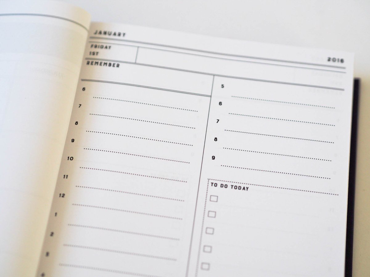rhiannaoliviab's tweet image. If you love stationery, you'll LOVE today's post about my new diary :: robowecop.com/timeline-plann… | #lbloggers