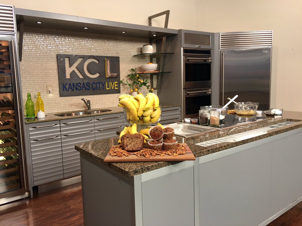 CoffeeGirlsCafe's tweet photo. Banana bread on #kclive today! https://t.co/4nM0VXc4d2
