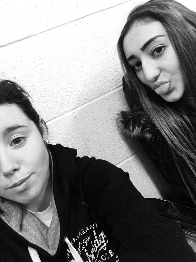 Weeaimeekhl's tweet photo. Monday In school with my bro✌🏽️💕 https://t.co/tgIK7dtjEX