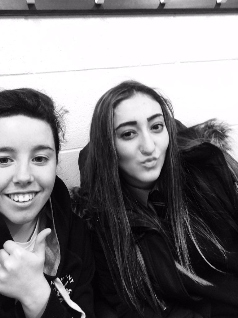 Weeaimeekhl's tweet photo. Monday In school with my bro✌🏽️💕 https://t.co/tgIK7dtjEX