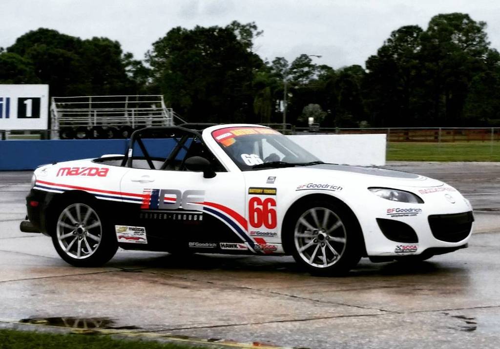 MX5_Apparel's tweet photo. #white #mx5cupcar #mx5 #mazda #miata #trackday #racing #racecar #cargotspotted #carsofinstagtam #auto by dohamyr745 https://t.co/1PV3fzgEQo