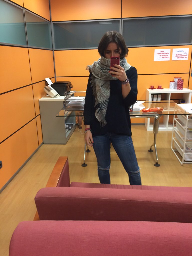 paulaverderab's tweet photo. Save me https://t.co/lSzS4GqtId