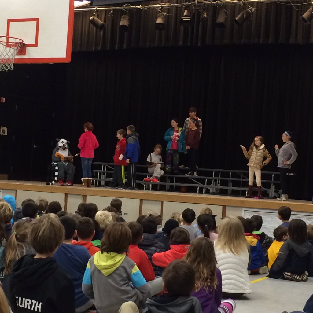 McGeeTeaches's tweet photo. Learning about acceptance! #dixieelementary #charactertraits https://t.co/cLiv1EDoIs