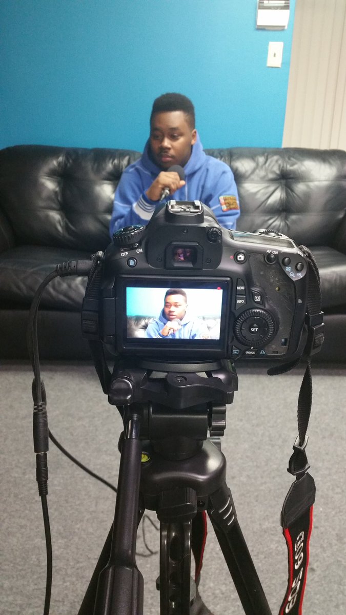 CosignMag's tweet photo. Last night @88Killa stopped by our @CosignMedia HQ to touch on "Drugs in Hip Hop" It was very insightful #cosignlife https://t.co/HwbZhKdANl