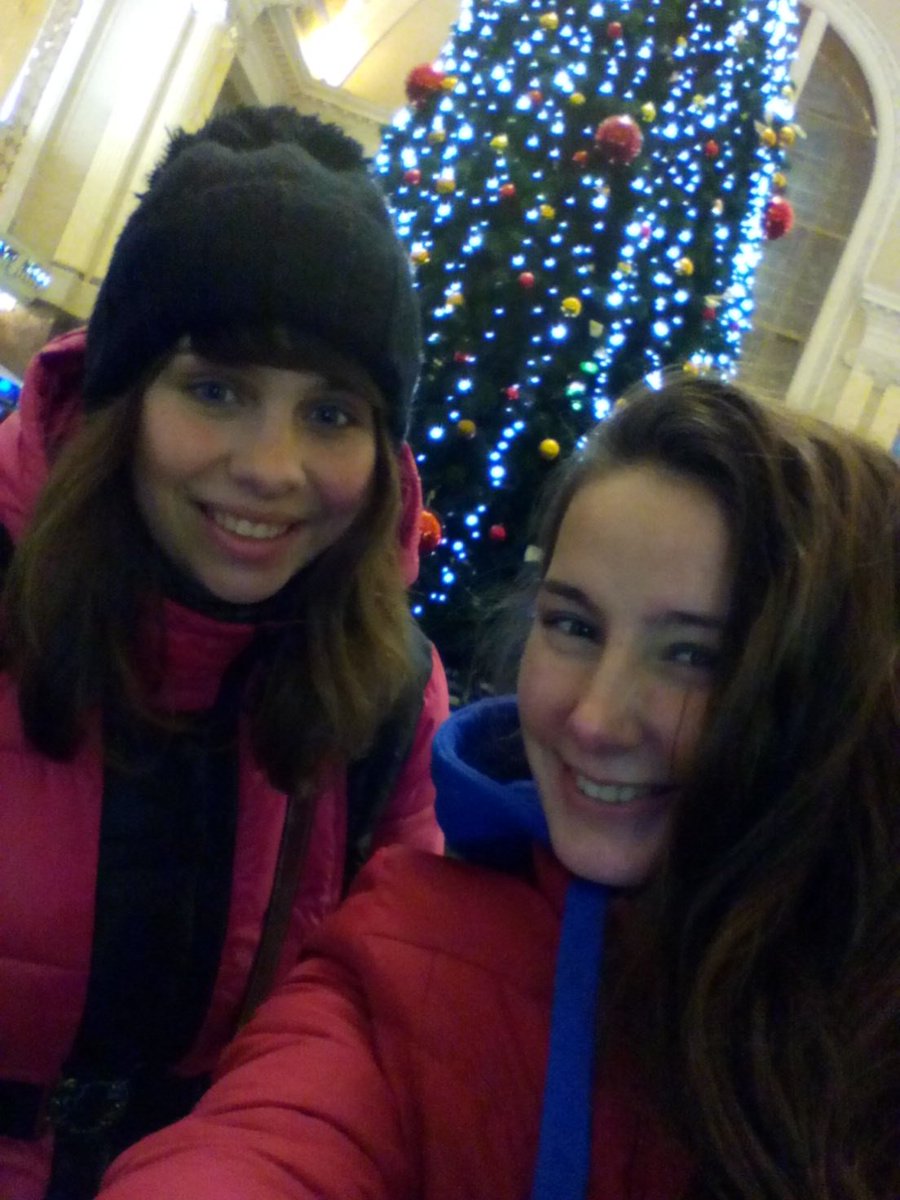 lyudabertash's tweet photo. Встретила новый год путешествуя , так его и провожу )) снова с чемоданом, снова в путь https://t.co/04GY3ZIzBP