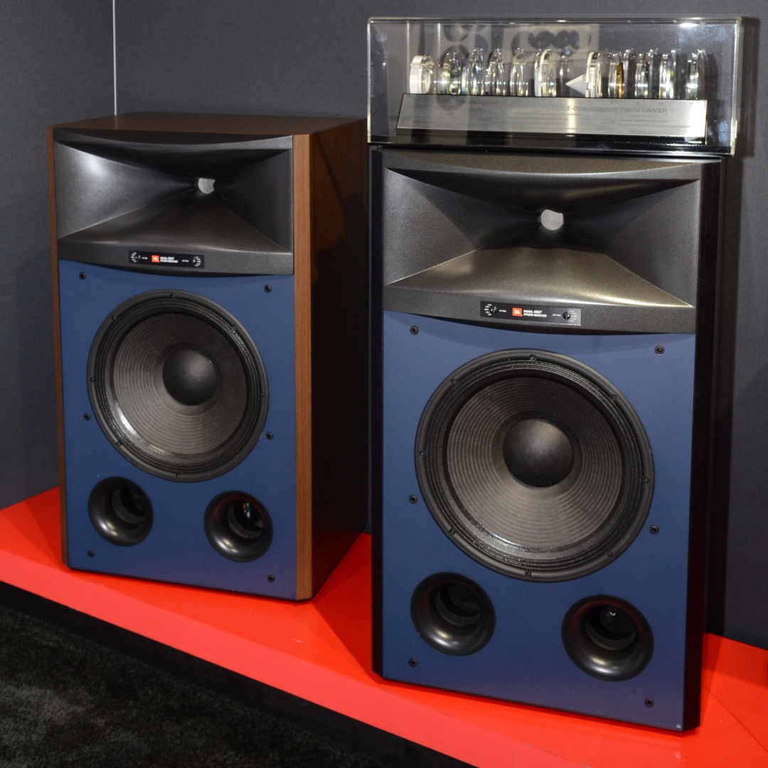 The new @JBL 4367 shown with his compression driver D2430K in exploded view at <a href="/CES/">CES</a>

#CES2016 #HarmanCES