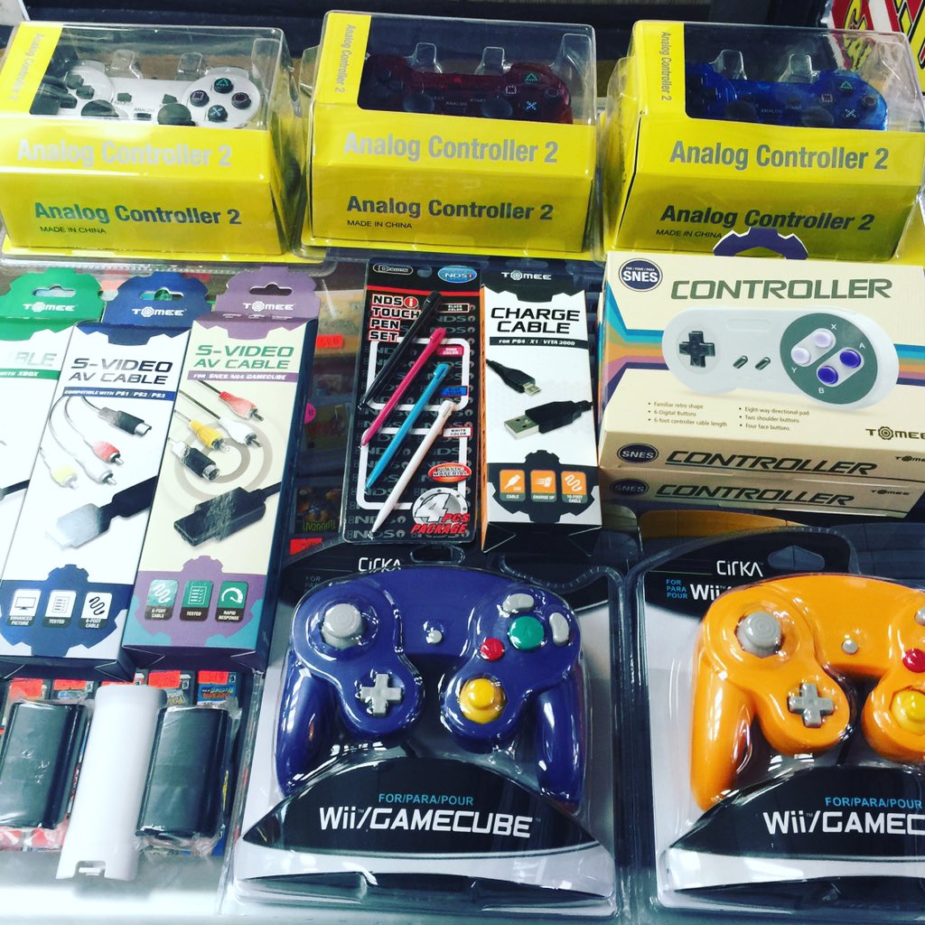 bklynvideogames's tweet photo. Now available #ps2controllers #snescontrollers #gamecubecontrollers #xbox, #ps1 #ps2 #ps3 #snes #n64 #gamecube AVs https://t.co/ILyTonxXGx
